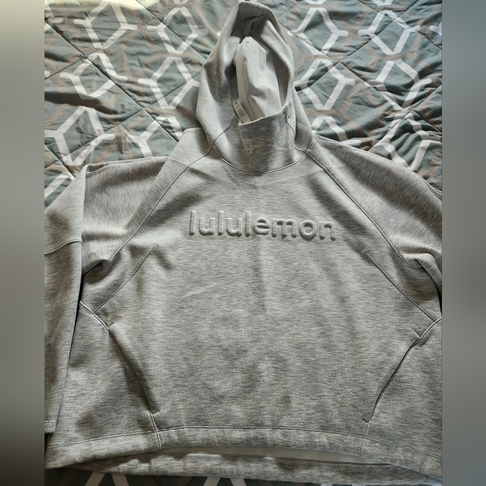 Lululemon Airwrap Hoodie Emboss Wordmark size 10